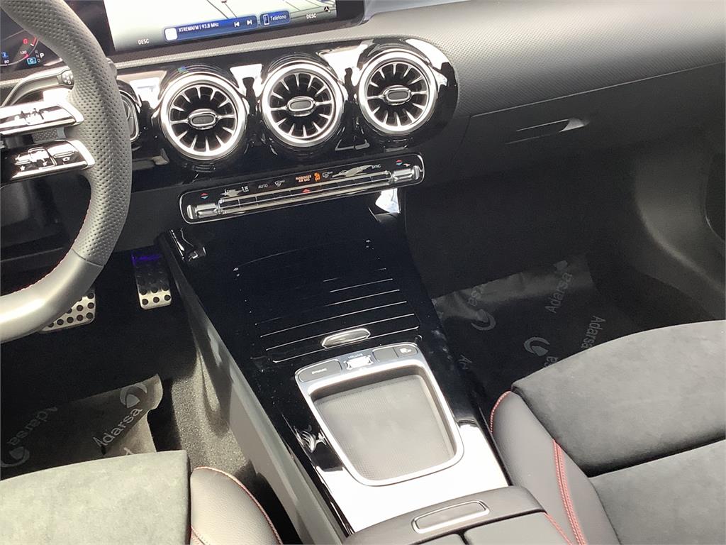 MERCEDES-BENZ CLA 200 D DCT en Adarsa Oviedo - Foto 4