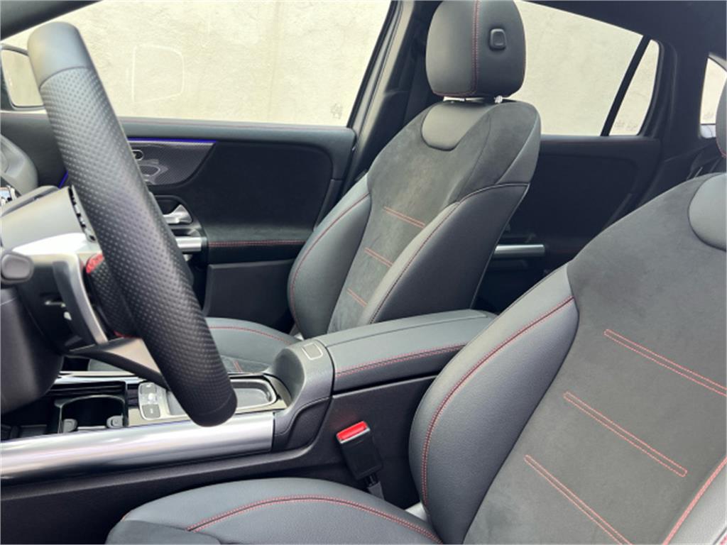 MERCEDES-BENZ Clase GLA 200 D en Adarsa Sur - Foto 8