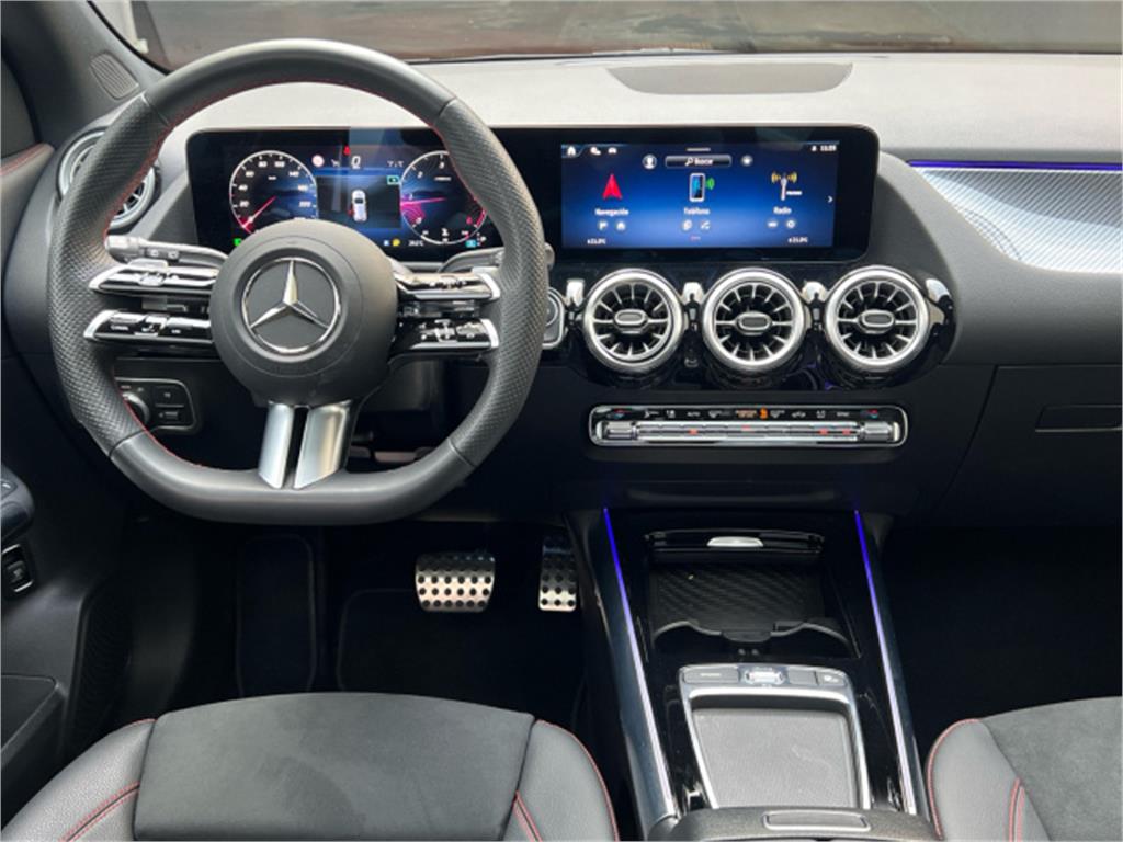 MERCEDES-BENZ Clase GLA 200 D en Adarsa Sur - Foto 13