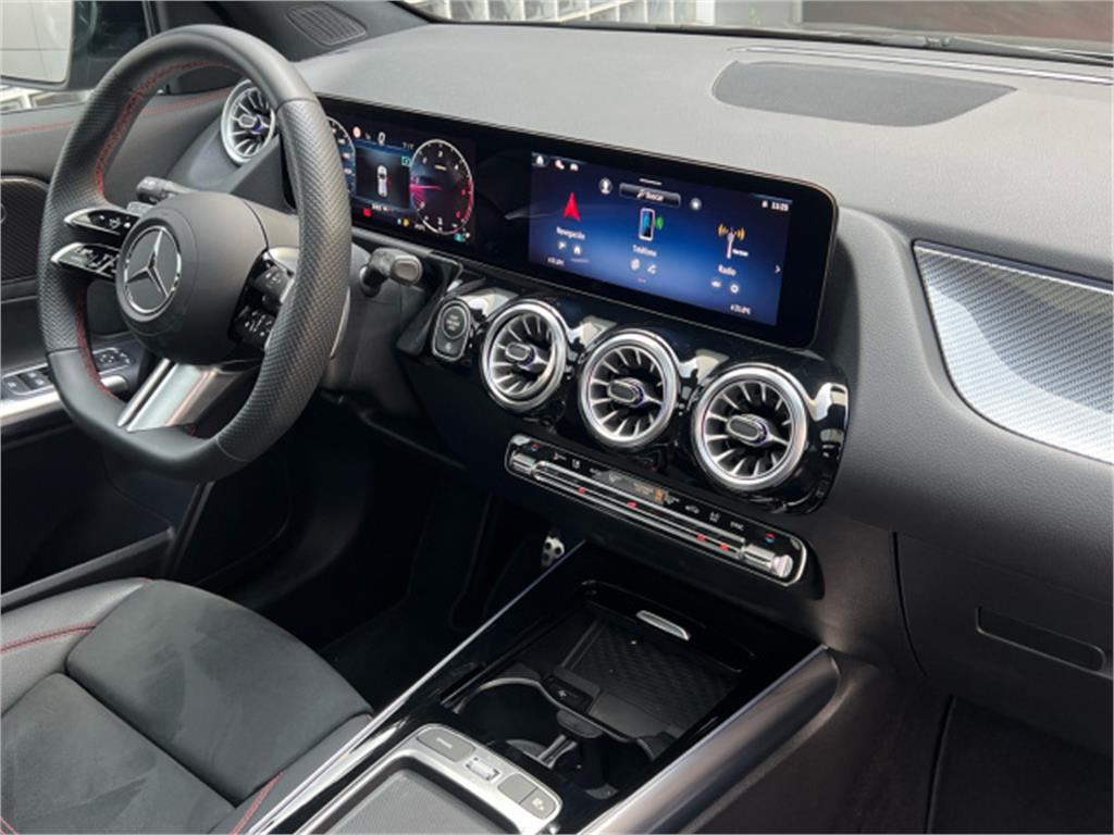 MERCEDES-BENZ Clase GLA 200 D en Adarsa Sur - Foto 12
