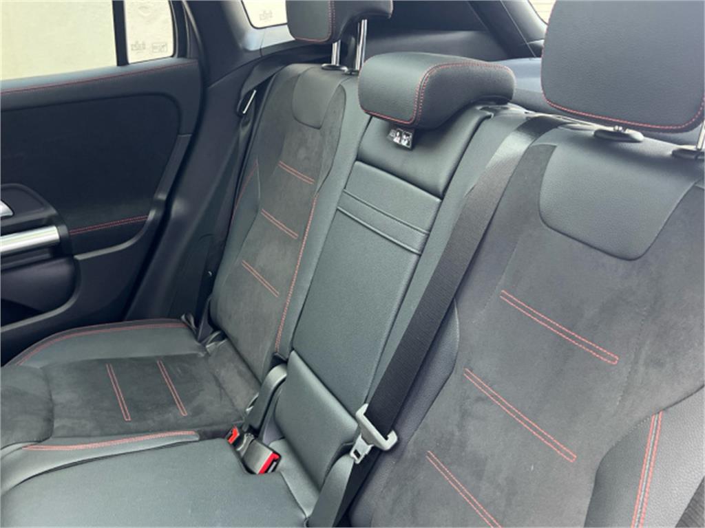 MERCEDES-BENZ Clase GLA 200 D en Adarsa Sur - Foto 9