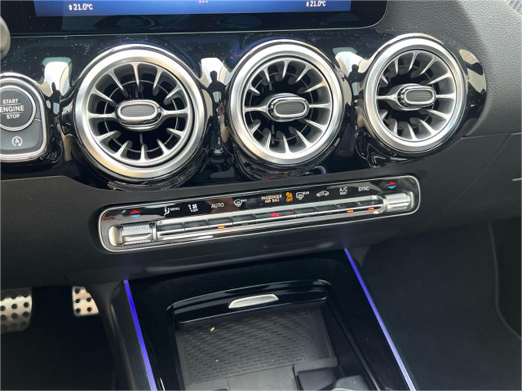 MERCEDES-BENZ Clase GLA 200 D en Adarsa Sur - Foto 15