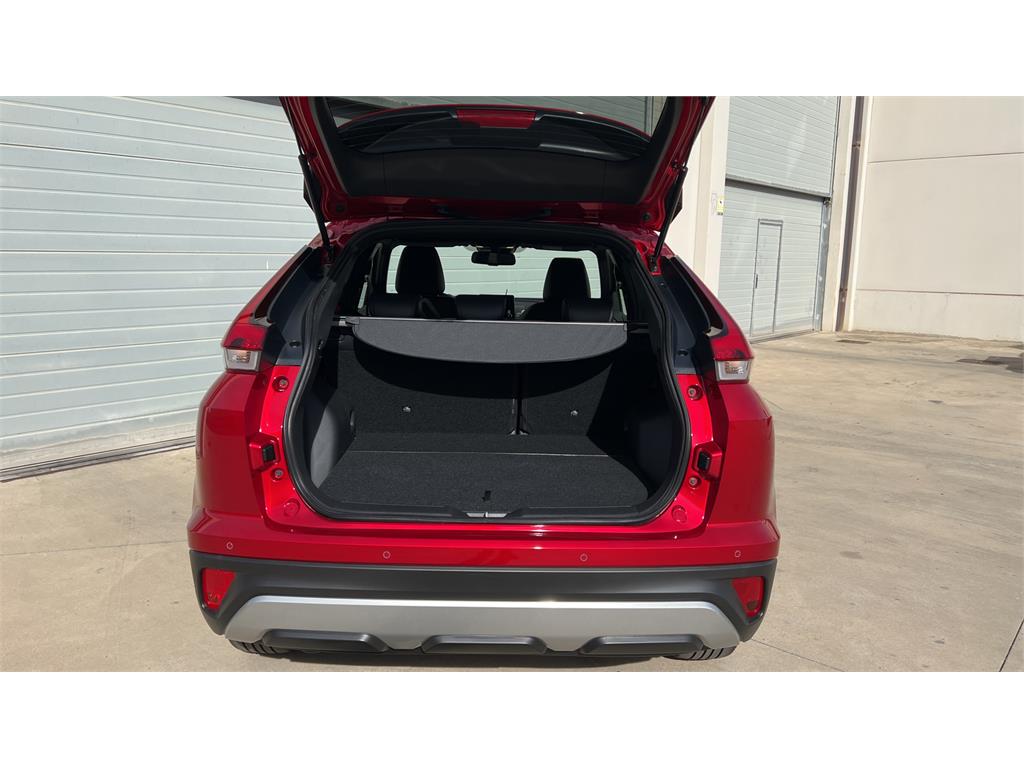MITSUBISHI Eclipse Cross PHEV Kaiteki 4WD en Adarsa Zamora - Foto 8