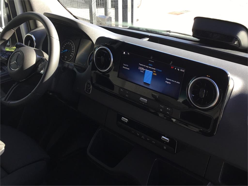 MERCEDES-BENZ Sprinter eSprinter 320 PRO MEDIO (81kWh) en Integral Automoción 2000 (Valladolid) - Foto 5