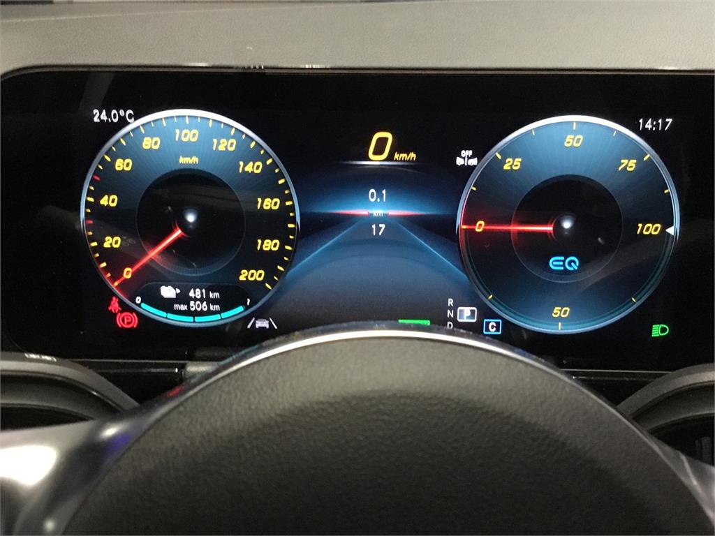 MERCEDES-BENZ EQA 250+ en Adarsa Norte - Foto 6
