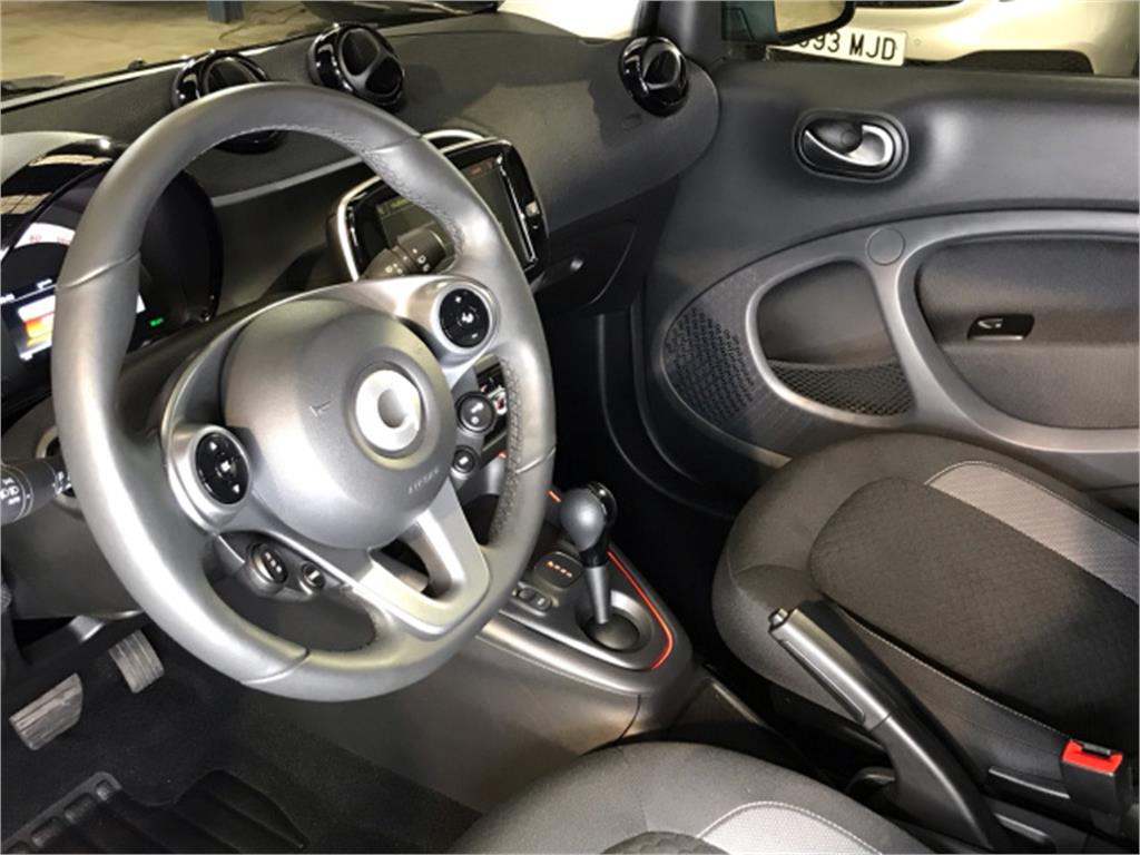 SMART FORTWO fortwo coupe electric drive / EQ pasion en Adarsa Norte - Foto 6