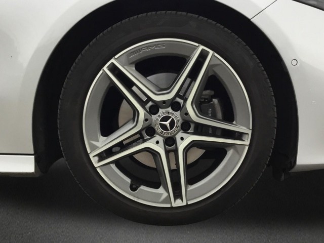 MERCEDES-BENZ Clase A 180 d en Adarsa Gijón - Foto 5