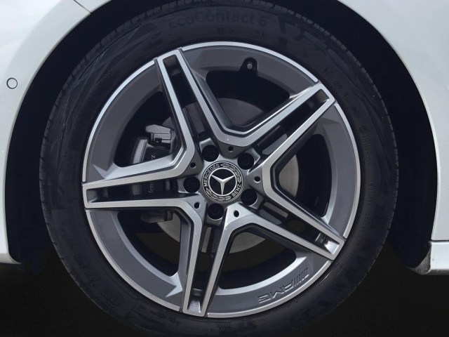 MERCEDES-BENZ Clase A 180 d AMG Line (EURO 6d) en Adarsa Gijón - Foto 5