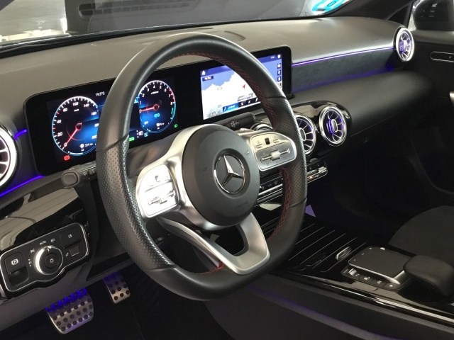MERCEDES-BENZ Clase A 180 d AMG Line (EURO 6d) en Adarsa Gijón - Foto 6