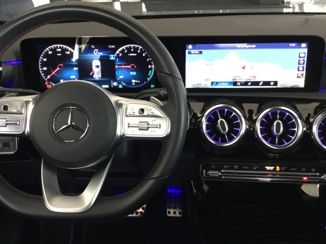 MERCEDES-BENZ Clase A 180 d AMG Line (EURO 6d) en Adarsa Gijón - Foto 7