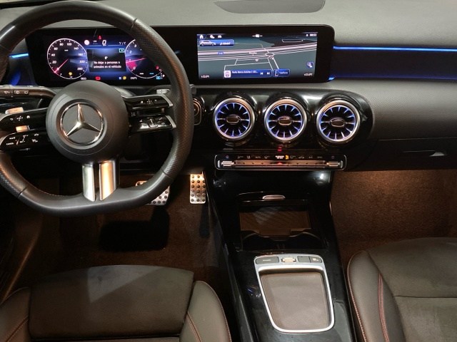 MERCEDES-BENZ Clase A 180 AMG Line (EURO 6e) en Adarsa Gijón - Foto 8