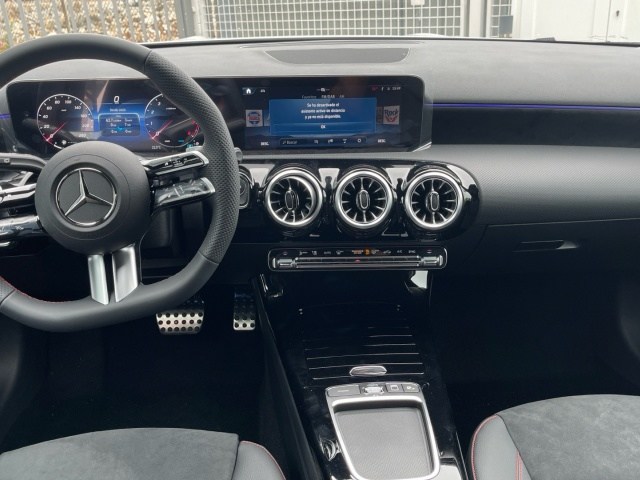 MERCEDES-BENZ Clase A 180 Compacto en Adarsa Gijón - Foto 8