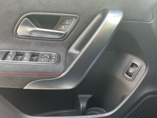 MERCEDES-BENZ Clase A 180 d Sedán en Adarsa Gijón - Foto 11