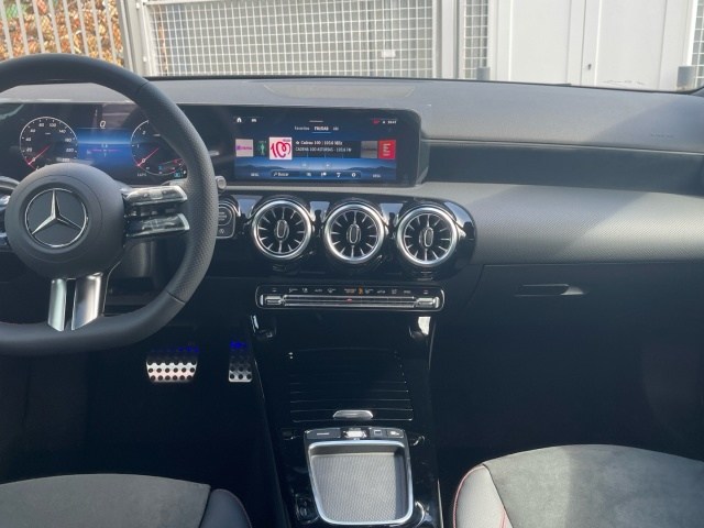 MERCEDES-BENZ Clase A 180 d Sedán en Adarsa Gijón - Foto 13