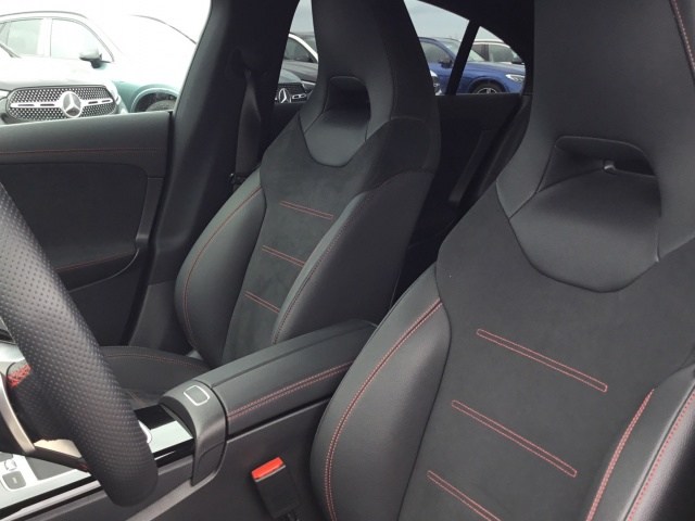 MERCEDES-BENZ Clase CLA 200 d AMG Line en Adarsa Gijón - Foto 7