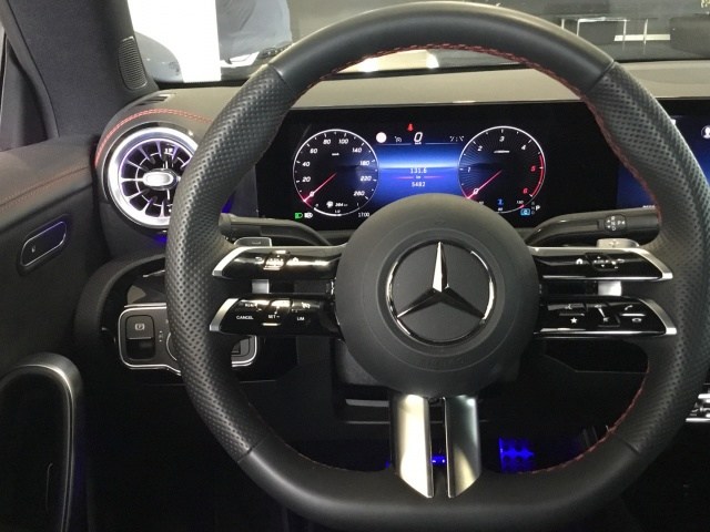 MERCEDES-BENZ Clase CLA 200 d AMG Line en Adarsa Gijón - Foto 9