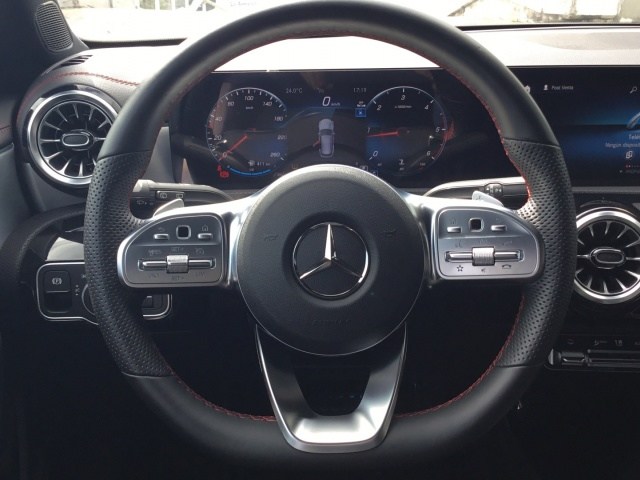 MERCEDES-BENZ Clase CLA 200 D DCT Shooting Brake en Adarsa Gijón - Foto 9
