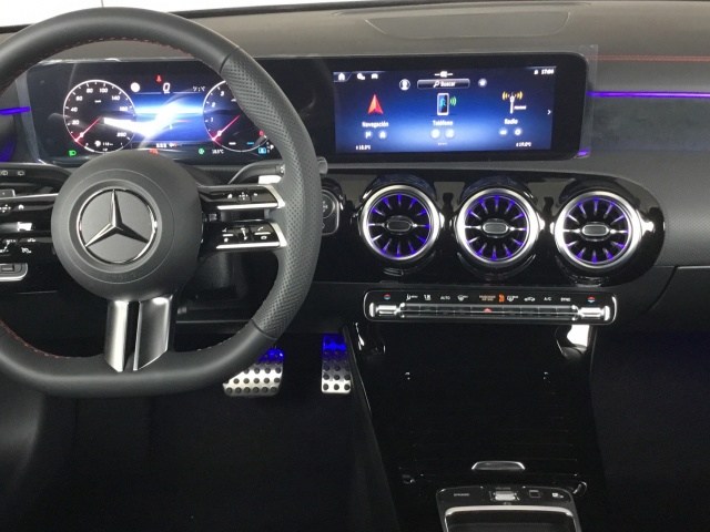 MERCEDES-BENZ Clase CLA 200 Shooting Brake en Adarsa Gijón - Foto 5