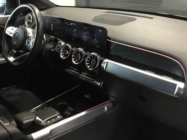 MERCEDES-BENZ Clase GLB 200 d 4Matic AMG Line (EURO 6d) en Adarsa Gijón - Foto 10