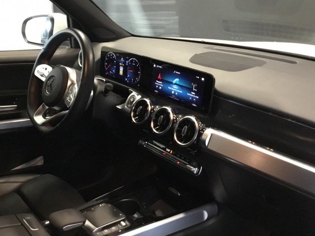 MERCEDES-BENZ Clase GLB 200 d 4Matic AMG Line (EURO 6d) en Adarsa Gijón - Foto 10