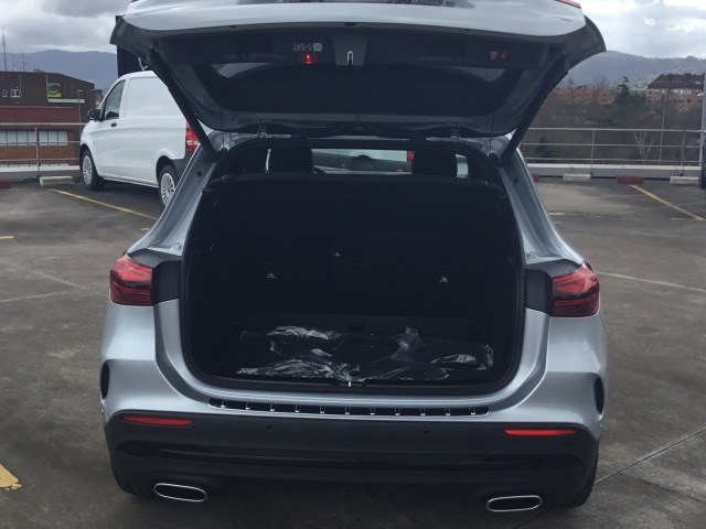 MERCEDES-BENZ Clase GLA 200 d en Adarsa Gijón - Foto 13