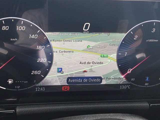 MERCEDES-BENZ Clase GLA 200 d en Adarsa Gijón - Foto 17