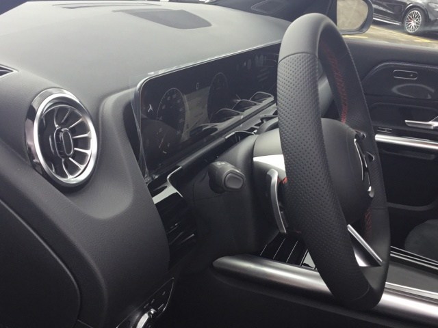 MERCEDES-BENZ Clase GLA 200 d en Adarsa Gijón - Foto 7