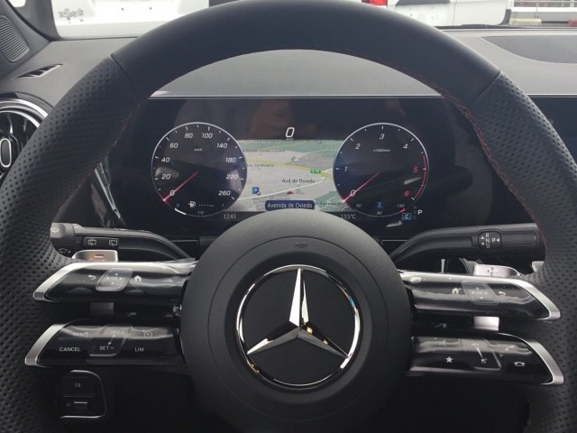 MERCEDES-BENZ Clase GLA 200 d en Adarsa Gijón - Foto 9