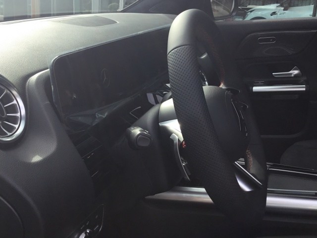 MERCEDES-BENZ Clase GLA 200 d en Adarsa Gijón - Foto 7