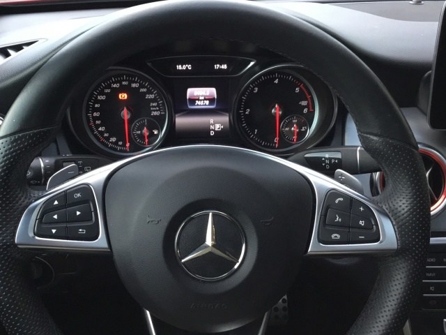 MERCEDES-BENZ Clase GLA 200 CDI / d AMG Line (EURO 6d-TEMP) en Adarsa Gijón - Foto 10