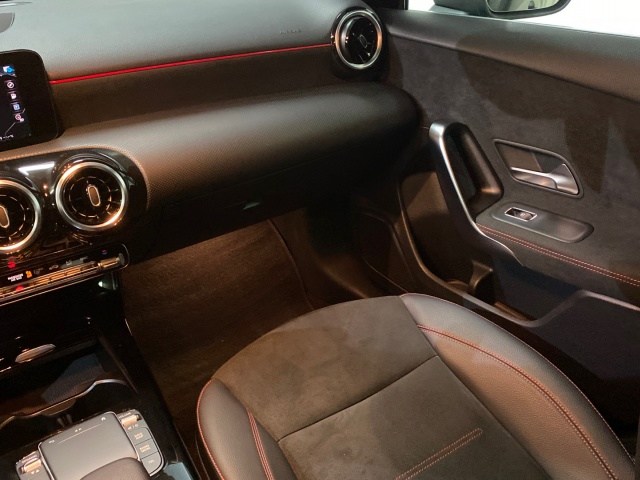 MERCEDES-BENZ Clase A 180 d Compacto en Adarsa Oviedo - Foto 14