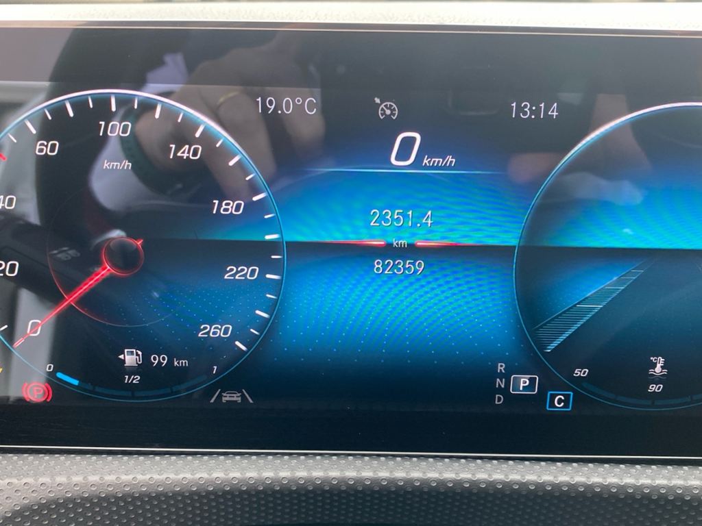 MERCEDES-BENZ Clase A 180 d AMG Line (EURO 6d) en Adarsa Oviedo - Foto 17
