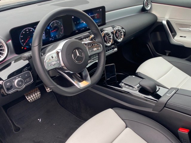 MERCEDES-BENZ Clase A 180 d AMG Line (EURO 6d) en Adarsa Oviedo - Foto 6