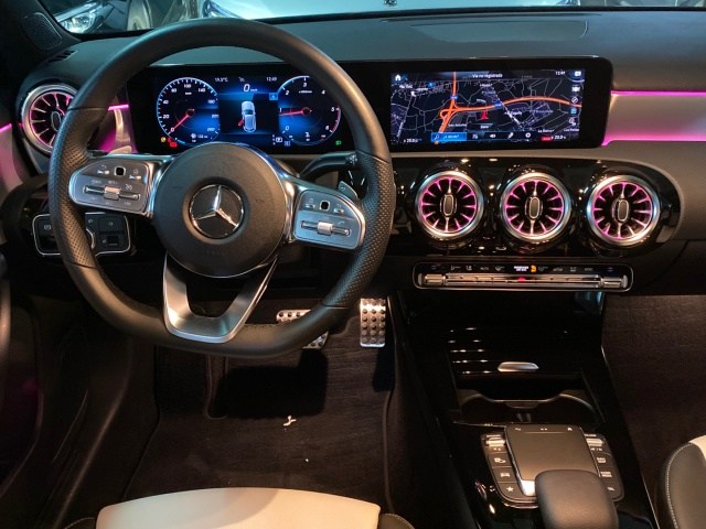 MERCEDES-BENZ Clase A 180 d AMG Line (EURO 6d) en Adarsa Oviedo - Foto 8