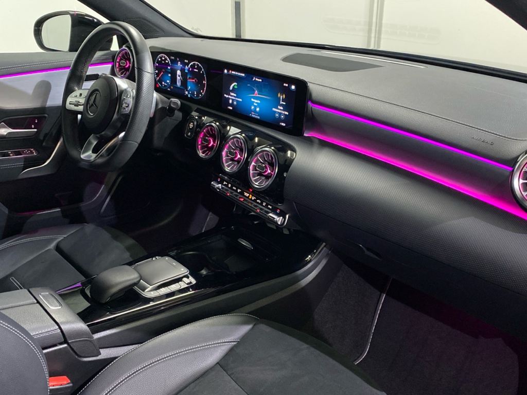 MERCEDES-BENZ Clase A 180 d AMG Line (EURO 6d) en Adarsa Oviedo - Foto 10