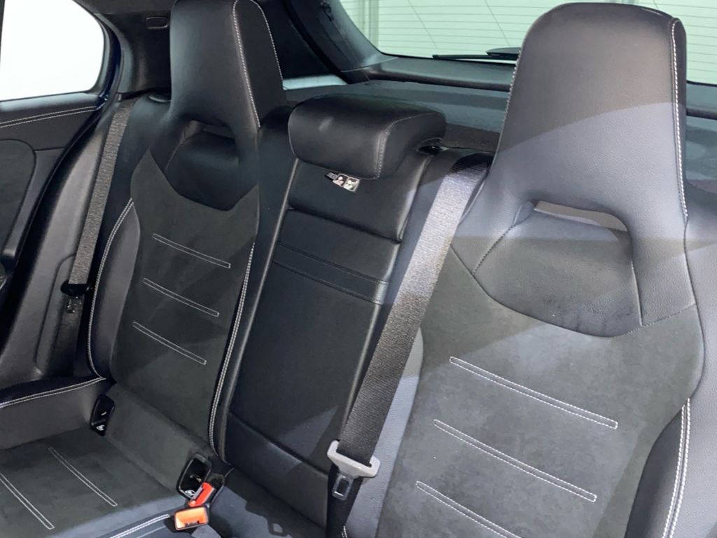 MERCEDES-BENZ Clase A 180 d AMG Line (EURO 6d) en Adarsa Oviedo - Foto 11