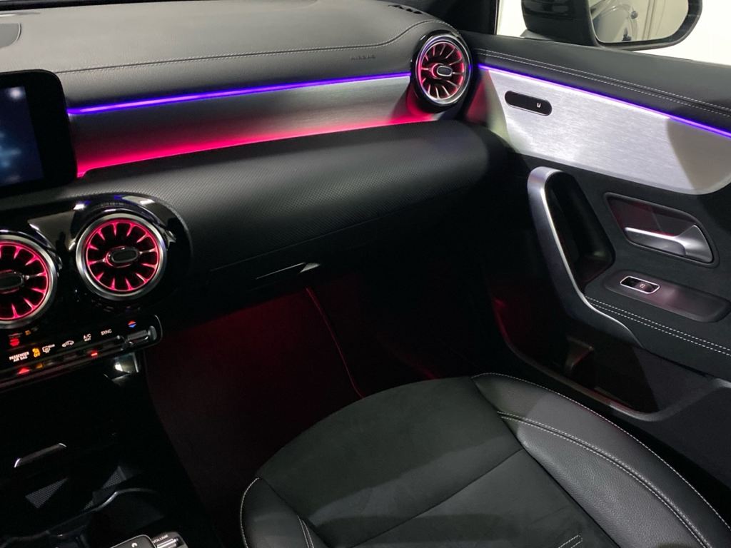 MERCEDES-BENZ Clase A 180 d AMG Line (EURO 6d) en Adarsa Oviedo - Foto 13