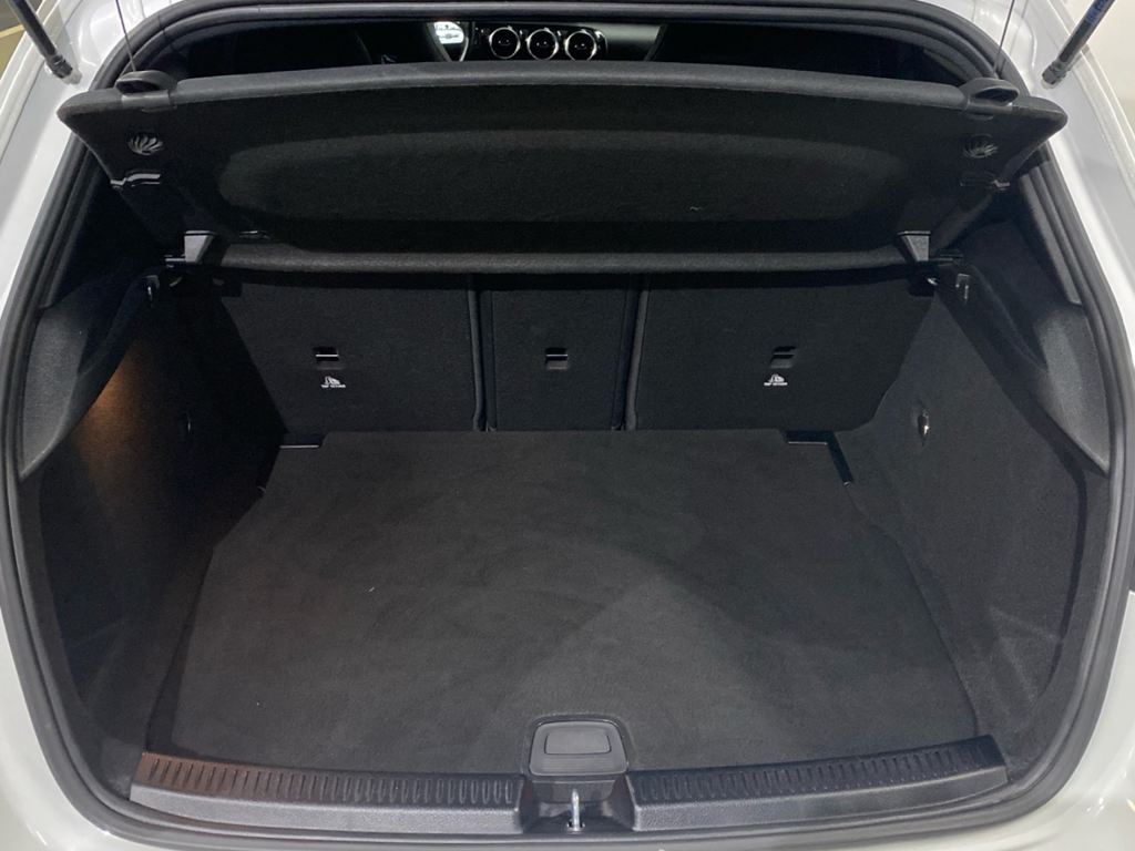 MERCEDES-BENZ Clase A 180 AMG Line (EURO 6d) en Adarsa Oviedo - Foto 15