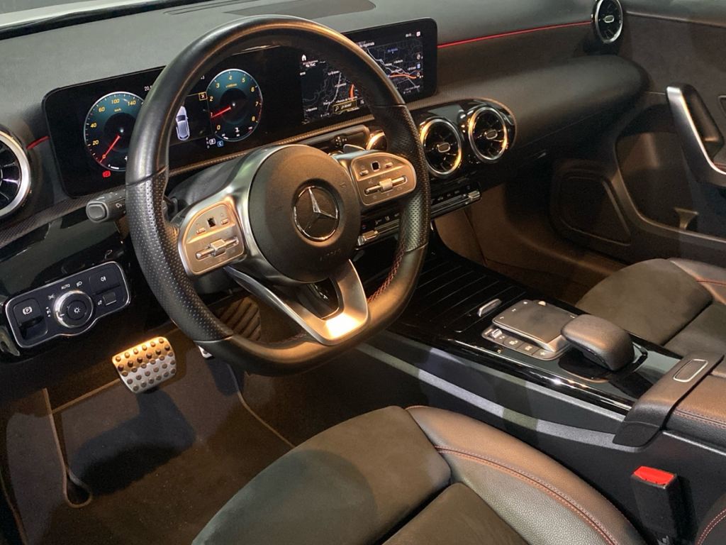 MERCEDES-BENZ Clase A 180 AMG Line (EURO 6d) en Adarsa Oviedo - Foto 6