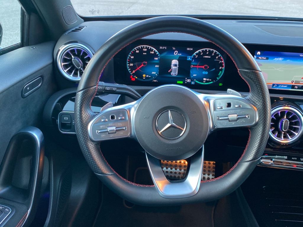 MERCEDES-BENZ Clase A 250 e AMG Line (EURO 6d) en Adarsa Oviedo - Foto 9