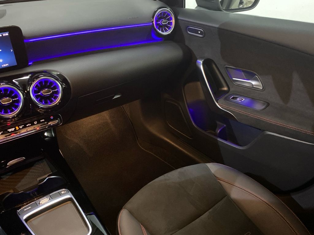 MERCEDES-BENZ Clase A 180 d Compacto en Adarsa Oviedo - Foto 13