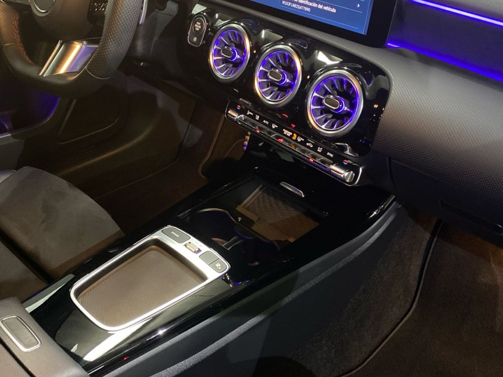 MERCEDES-BENZ Clase A 180 d Compacto en Adarsa Oviedo - Foto 18