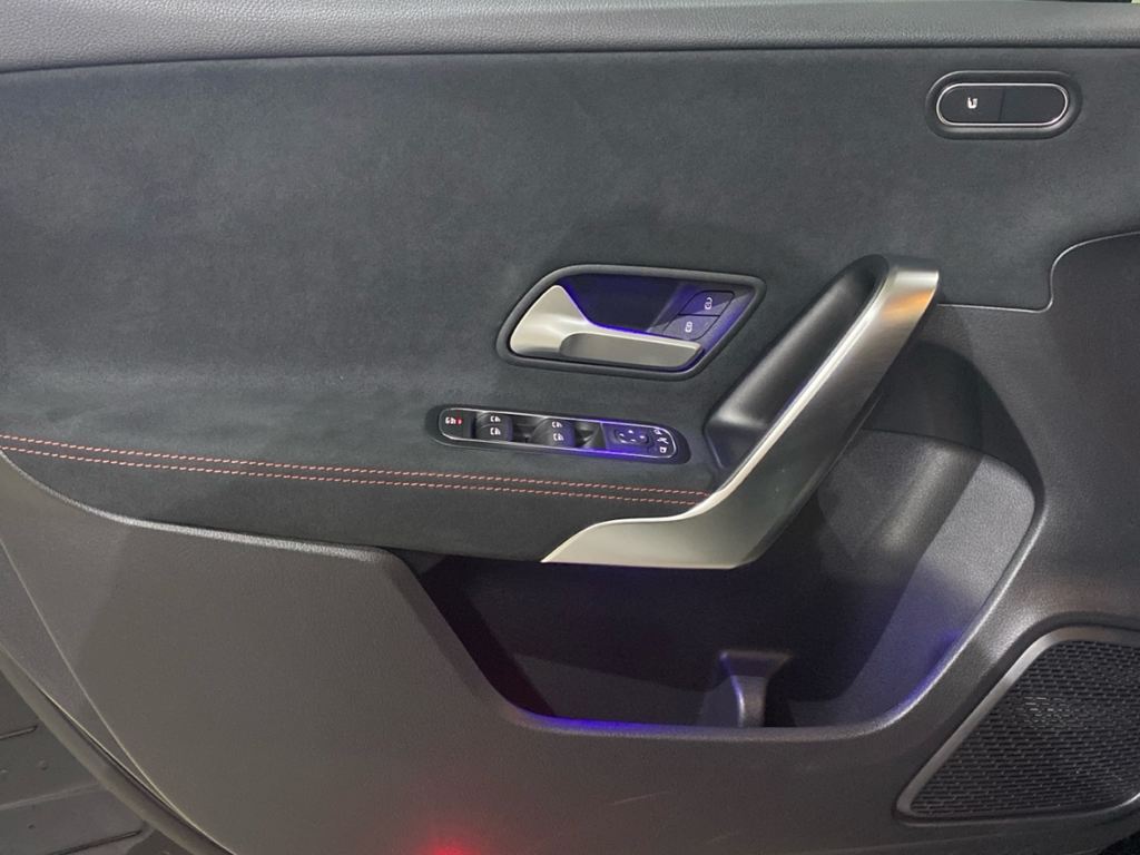 MERCEDES-BENZ Clase A 180 d Compacto en Adarsa Oviedo - Foto 19