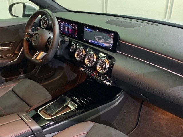 MERCEDES-BENZ Clase A 180 d Compacto en Adarsa Oviedo - Foto 10