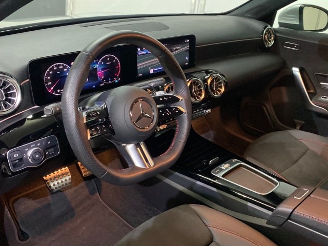 MERCEDES-BENZ Clase A 180 d Compacto en Adarsa Oviedo - Foto 6