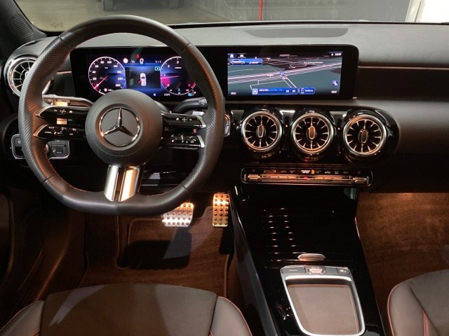 MERCEDES-BENZ Clase A 180 d Compacto en Adarsa Oviedo - Foto 8