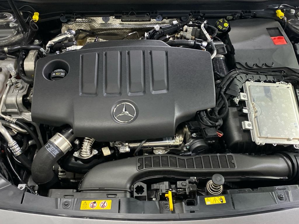 MERCEDES-BENZ Clase A 180 d AMG Line en Adarsa Oviedo - Foto 19