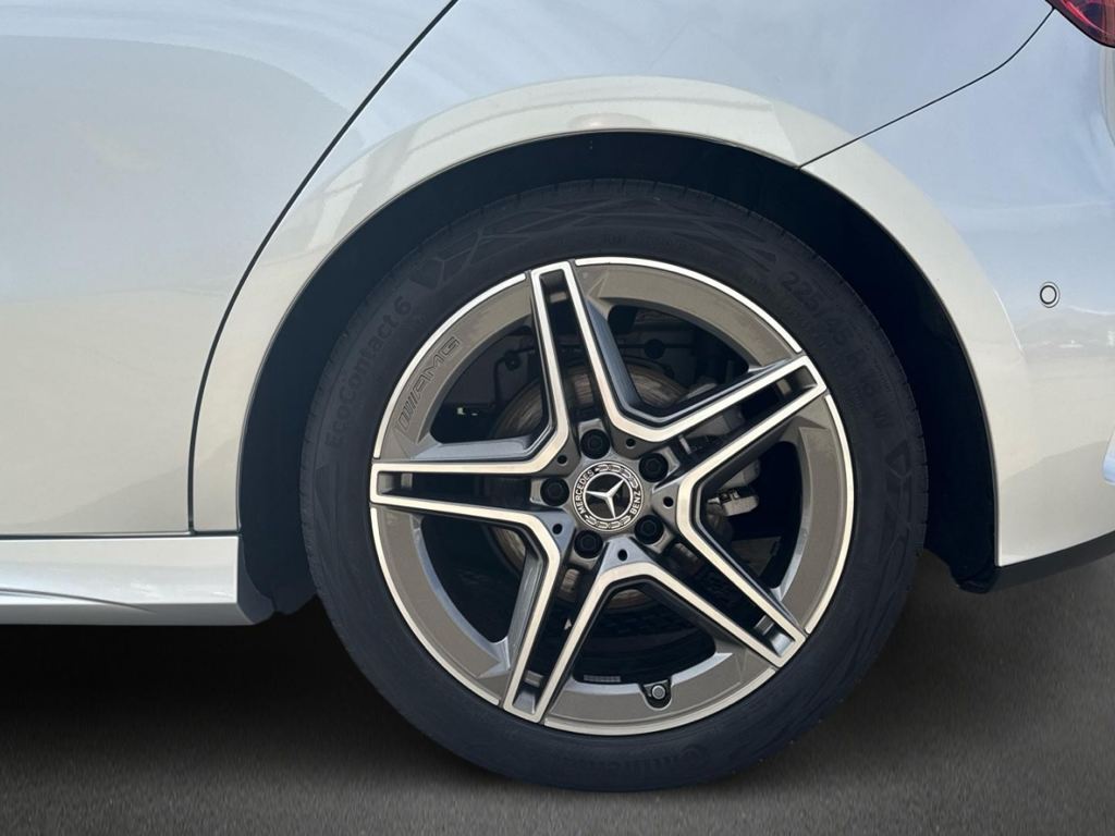 MERCEDES-BENZ Clase A 200 d Compacto en Adarsa Oviedo - Foto 5