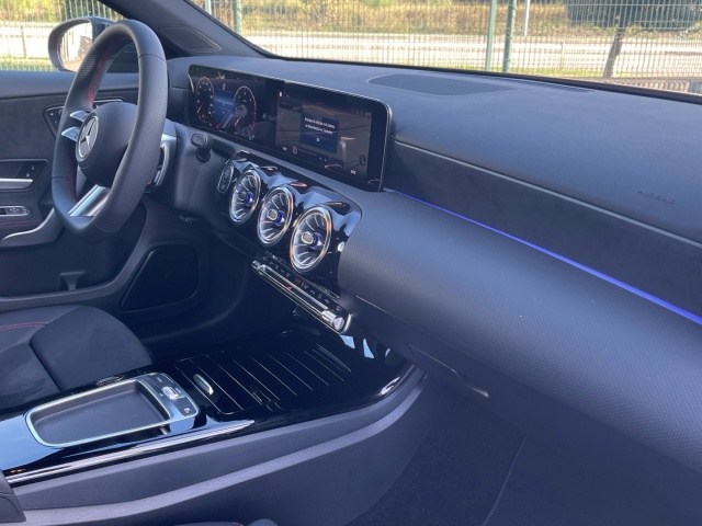 MERCEDES-BENZ Clase A 200 d Compacto en Adarsa Oviedo - Foto 13