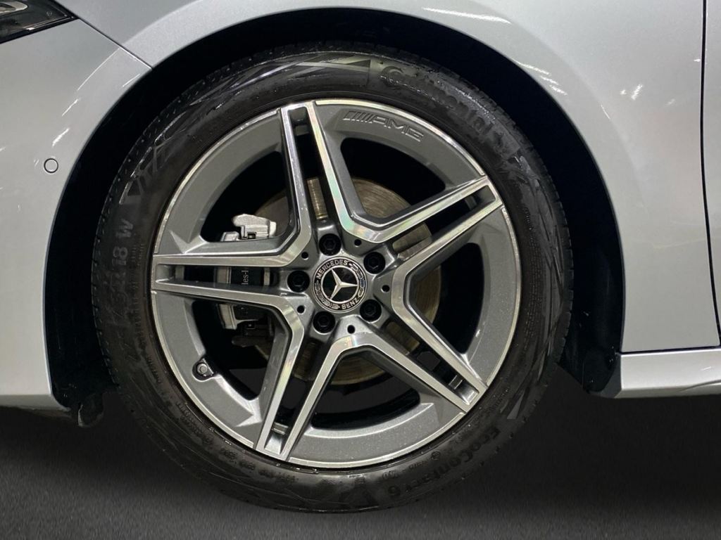 MERCEDES-BENZ Clase A 180 Compacto en Adarsa Oviedo - Foto 5